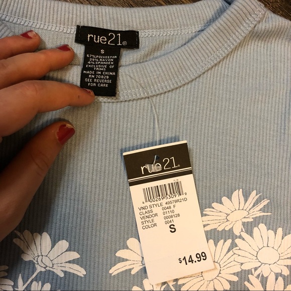Light blue Rue 21 short sleeve with flowers NWT - Picture 3 of 4